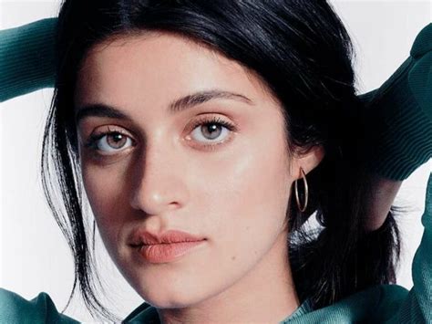 Anya Chalotra Bio, Age, Parents, Height, Boyfriend, Net Worth